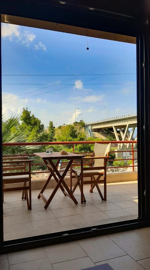 Canal Luxury Apartments Néa Potídea Kültér fotó