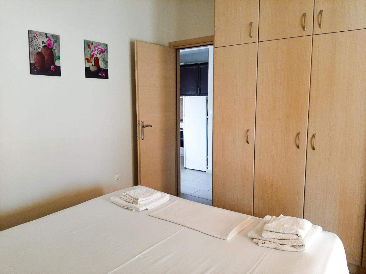Canal Luxury Apartments Néa Potídea Kültér fotó