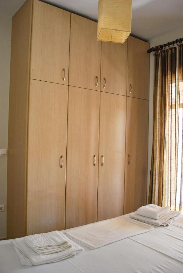 Canal Luxury Apartments Néa Potídea Kültér fotó