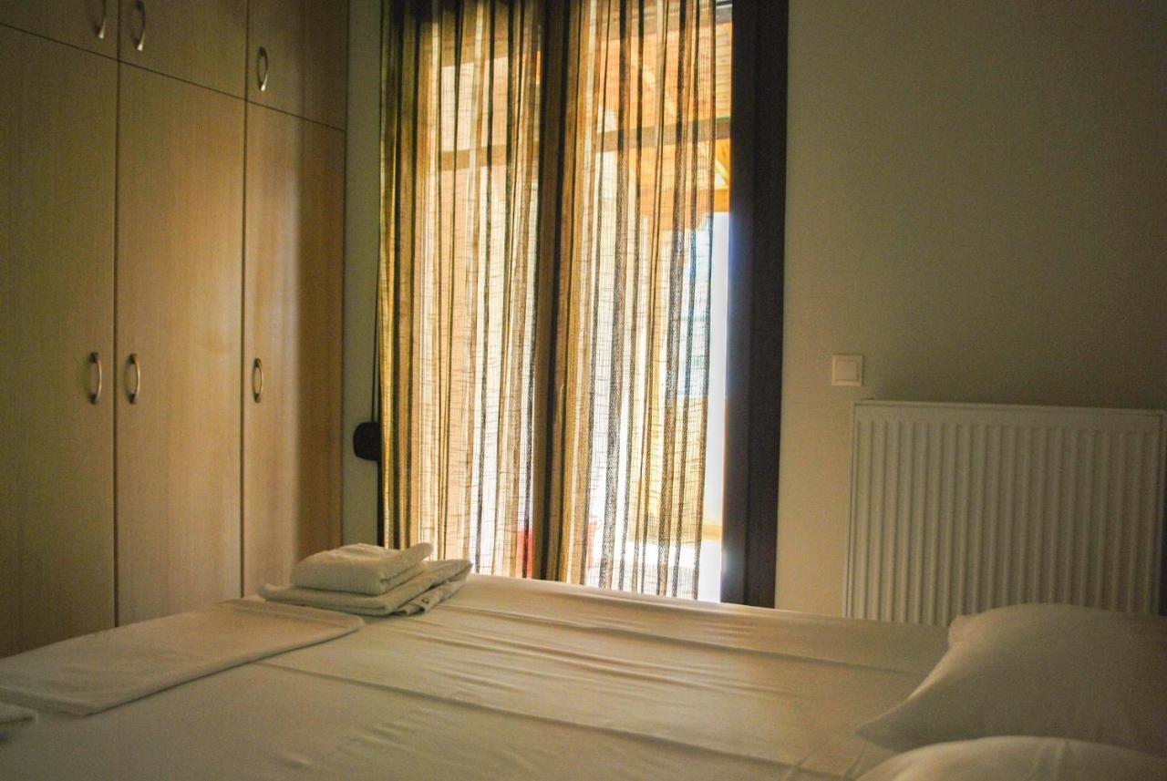 Canal Luxury Apartments Néa Potídea Kültér fotó