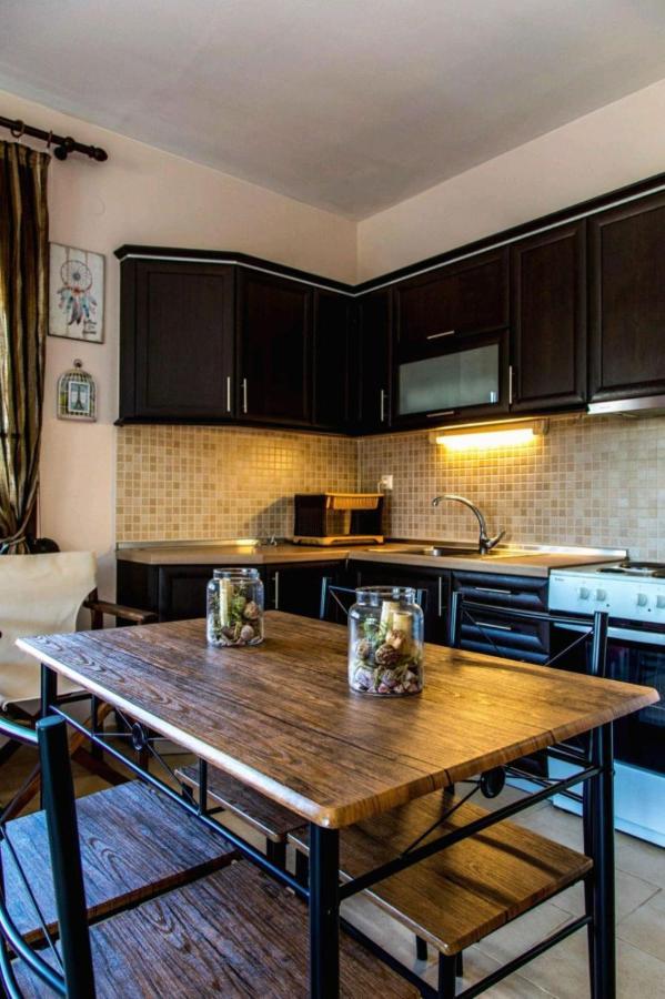 Canal Luxury Apartments Néa Potídea Kültér fotó