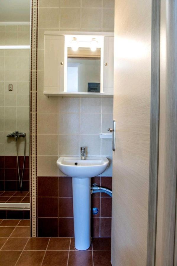 Canal Luxury Apartments Néa Potídea Kültér fotó