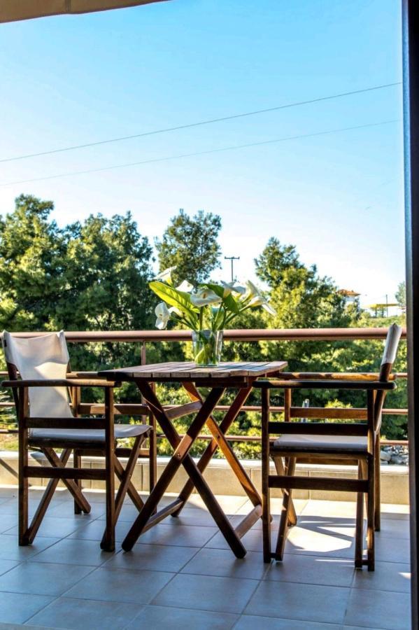 Canal Luxury Apartments Néa Potídea Kültér fotó