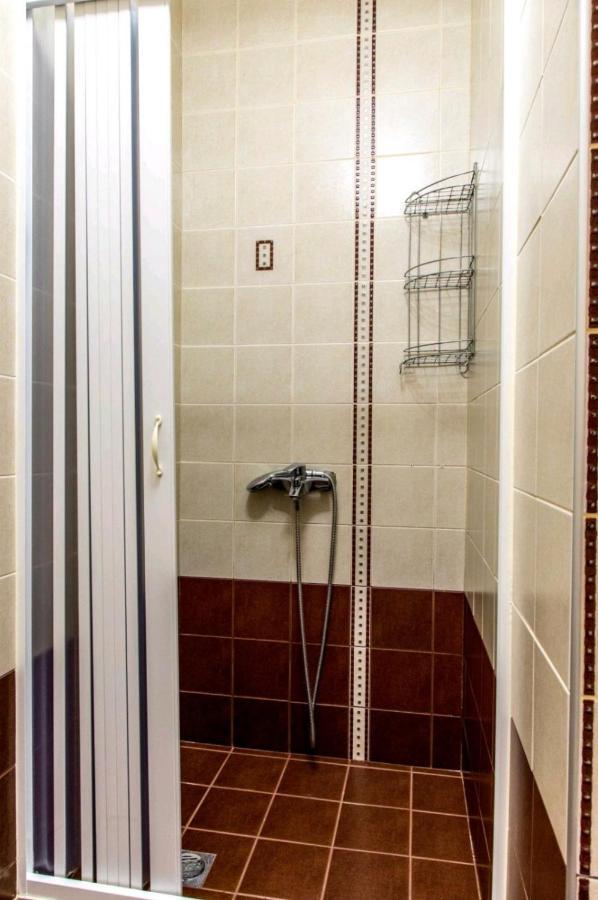 Canal Luxury Apartments Néa Potídea Kültér fotó