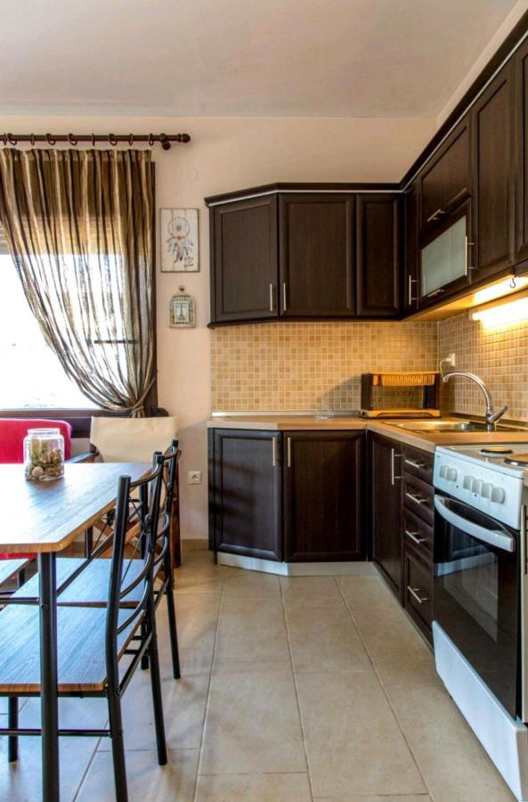 Canal Luxury Apartments Néa Potídea Kültér fotó