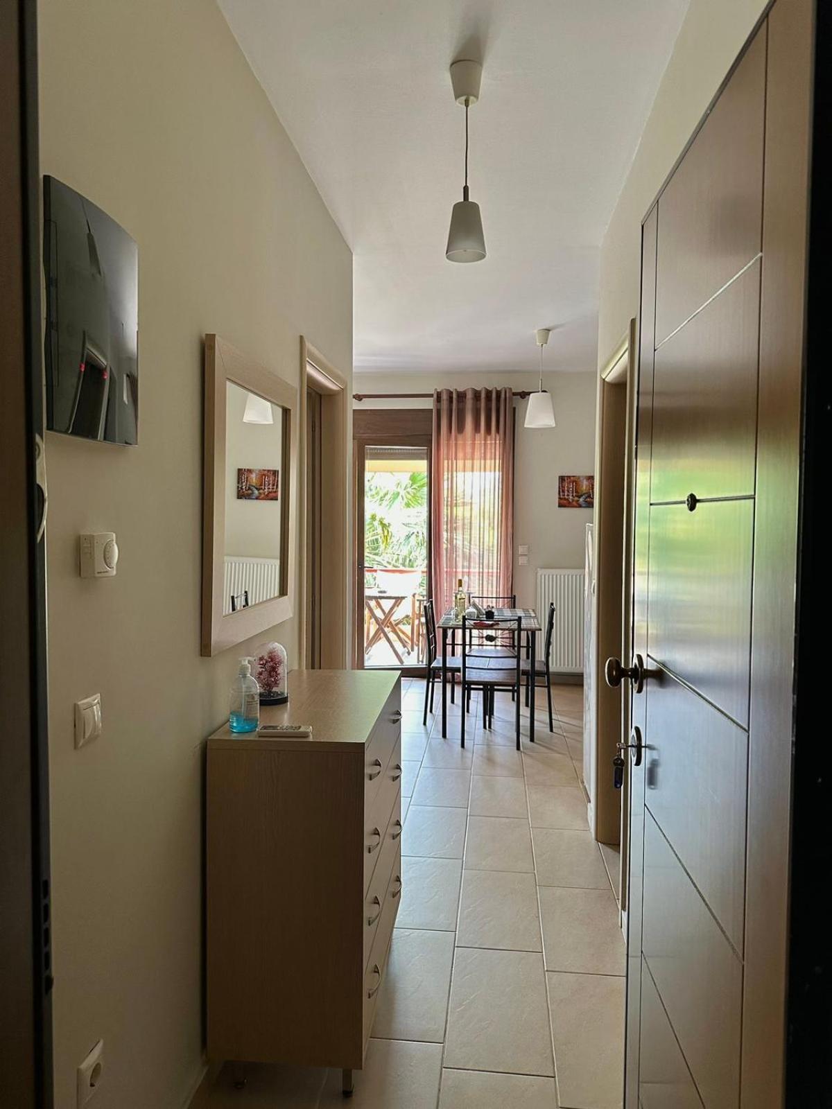 Canal Luxury Apartments Néa Potídea Kültér fotó